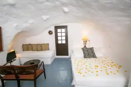 Alexander's Suites - 58