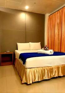 Suriwong Chumphon - 32