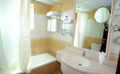 Al Bustan Tower Suites - 43