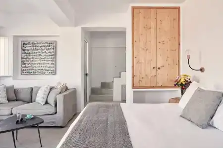Elysian Santorini - 59