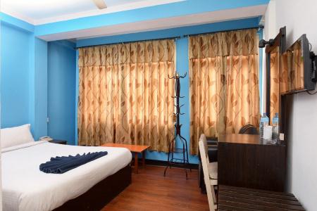 Silver Home - 3