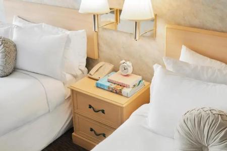 Days Inn by Wyndham Los Angeles - 23