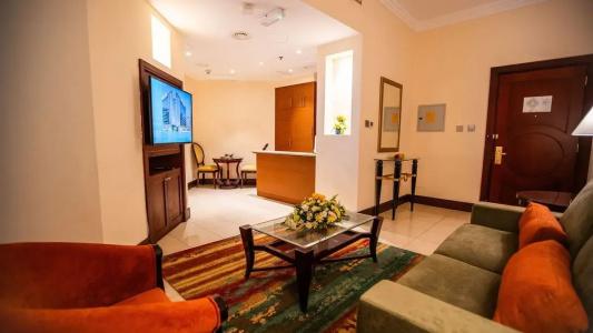 Pearl City Suites - 64