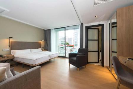 Kyrat Amarac Suites - 1