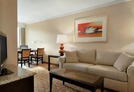 Embassy Suites Los Angeles - 27