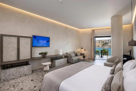 Aeonic Suites and Spa - 65