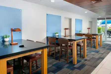 Holiday Inn Express Miami Airport Doral Area, An Ihg - 12