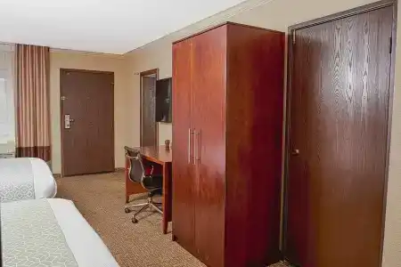 Comfort Inn Near Old Town Pasadena In Eagle Rock Ca - 47