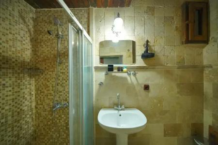 Holiday Cave - 119
