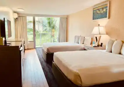 LaCroix Waikiki - 52
