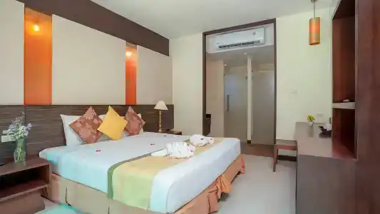 Al's Resort - 54