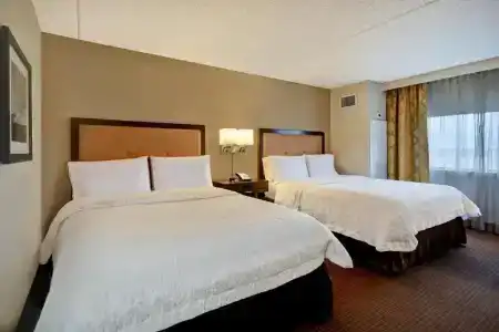 Hampton Inn Ny-Jfk - 37