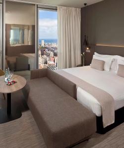 The Level at Melia Barcelona Sky - 48
