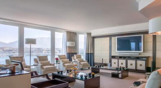 Fairmont Grand Geneva - 72