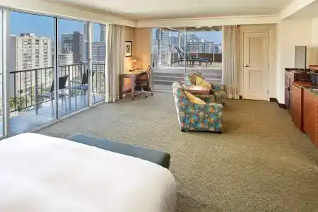 DoubleTree by Hilton Alana - Waikiki Beach - 60