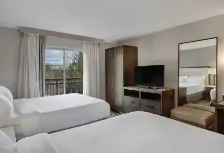 Embassy Suites by Hilton Seattle - 37