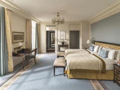 Shangri-La Paris - 31