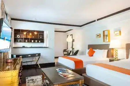 Lincoln Arms Suites - 46