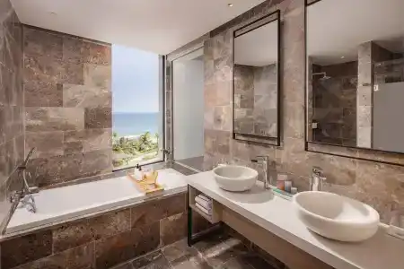 Melia Danang Beach Resort - 42