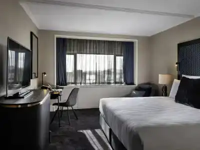 Pullman - 48