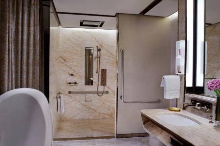 The Ritz-Carlton Shanghai, Pudong - 33