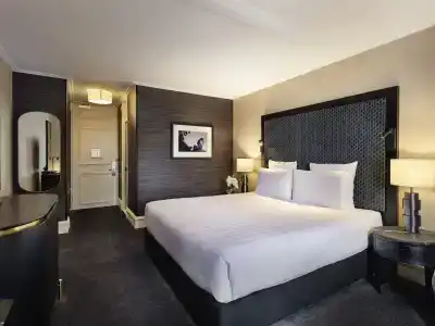 Pullman - 42