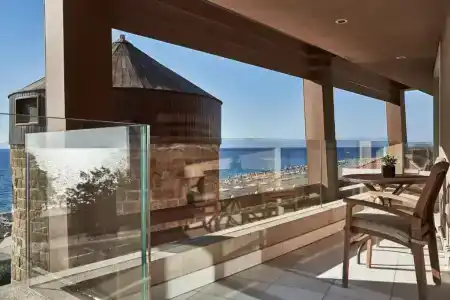 Bellevue On The Beach Suites - 56