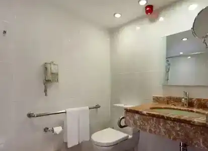 Adana Hiltonsa - 54
