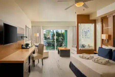 Ocean Blue & Sand Beach Resort - All Inclusive - 6