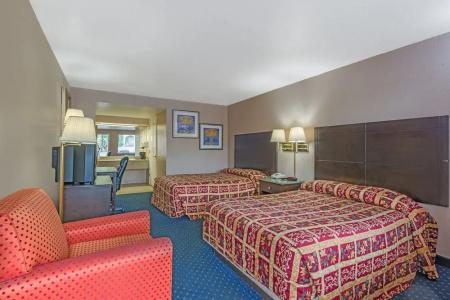 Super 8 by Wyndham Pearl District Downtown - 21
