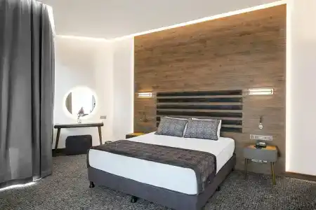Riviera Zen - 56