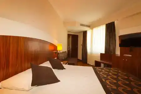 Throne Beach Resort & Spa - 52