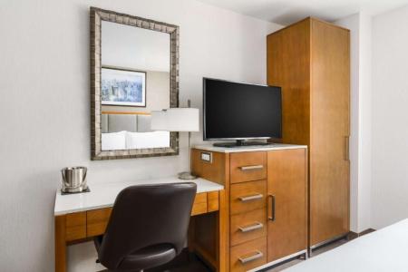 DoubleTree by Hilton - Chelsea - 24