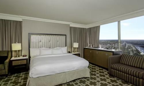 Hilton/ Fallsview and Suites - 95