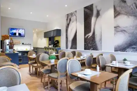 a l'hôTel Des Roys - 22