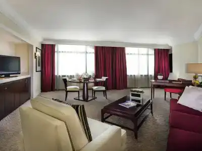 Mövenpick Grand Al Bustan - 51