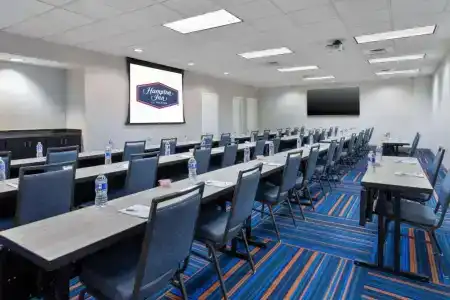 Hampton Inn Charlotte Uptown - 19