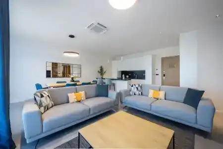 Royal Blue & Residences - 61