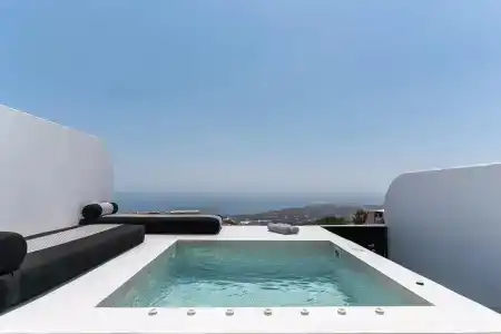 Cresanto Luxury Suites - 98