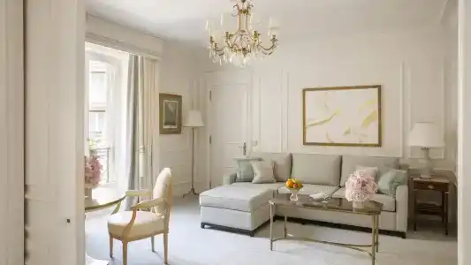 Four Seasons George v Paris - 55