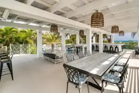 The Savoy & Beach Club - 35