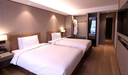 PJ Myeongdong - 85
