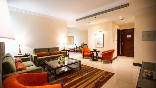 Pearl City Suites - 57