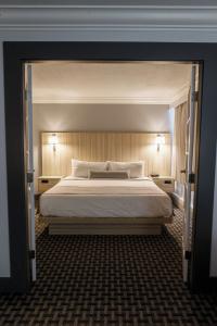 Century Plaza - 34