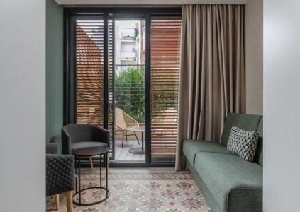 Raval House - 45