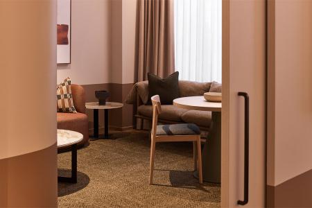 Rydges - 79
