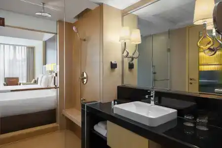 Courtyard by Marriott Shanghai Central - 34