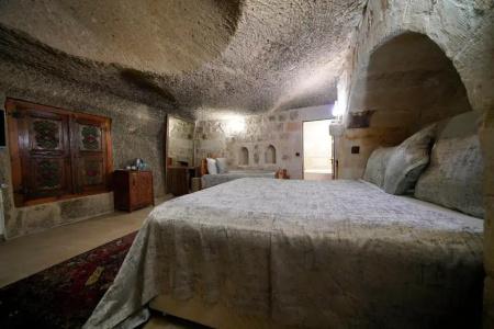 Holiday Cave - 77