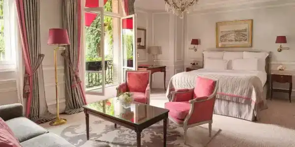 Hôtel Plaza Athénée - Dorchester Collection - 42