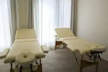 Ferretti - 11